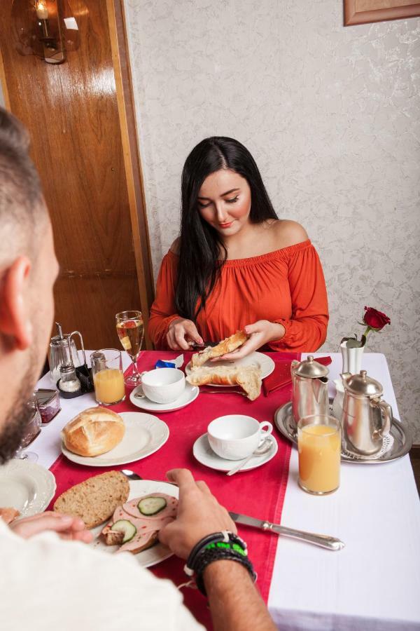 Hotel Pension Wiesenau Salzhausen エクステリア 写真